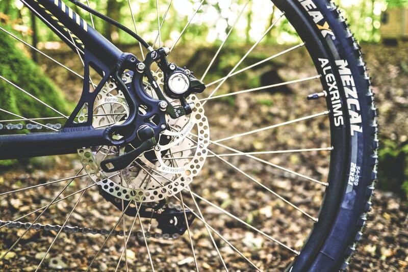 Read more about the article Tubeless Bike Tires — Everything You Need to Know [Ultimate Guide]
